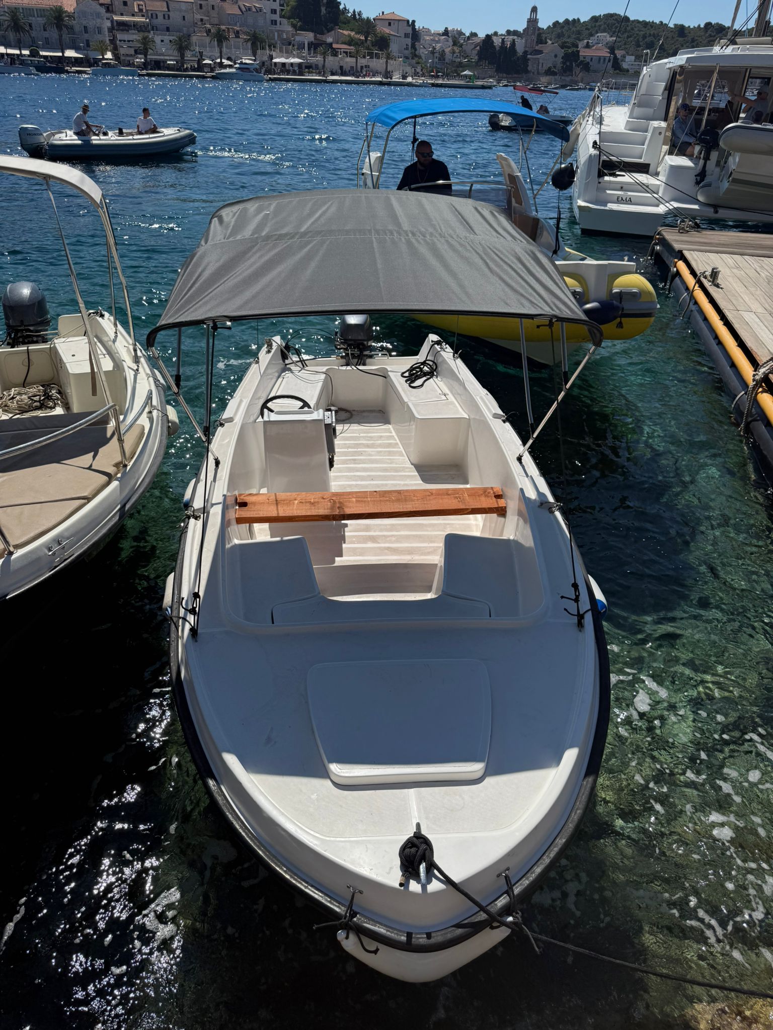 Adria 10hp - Front View