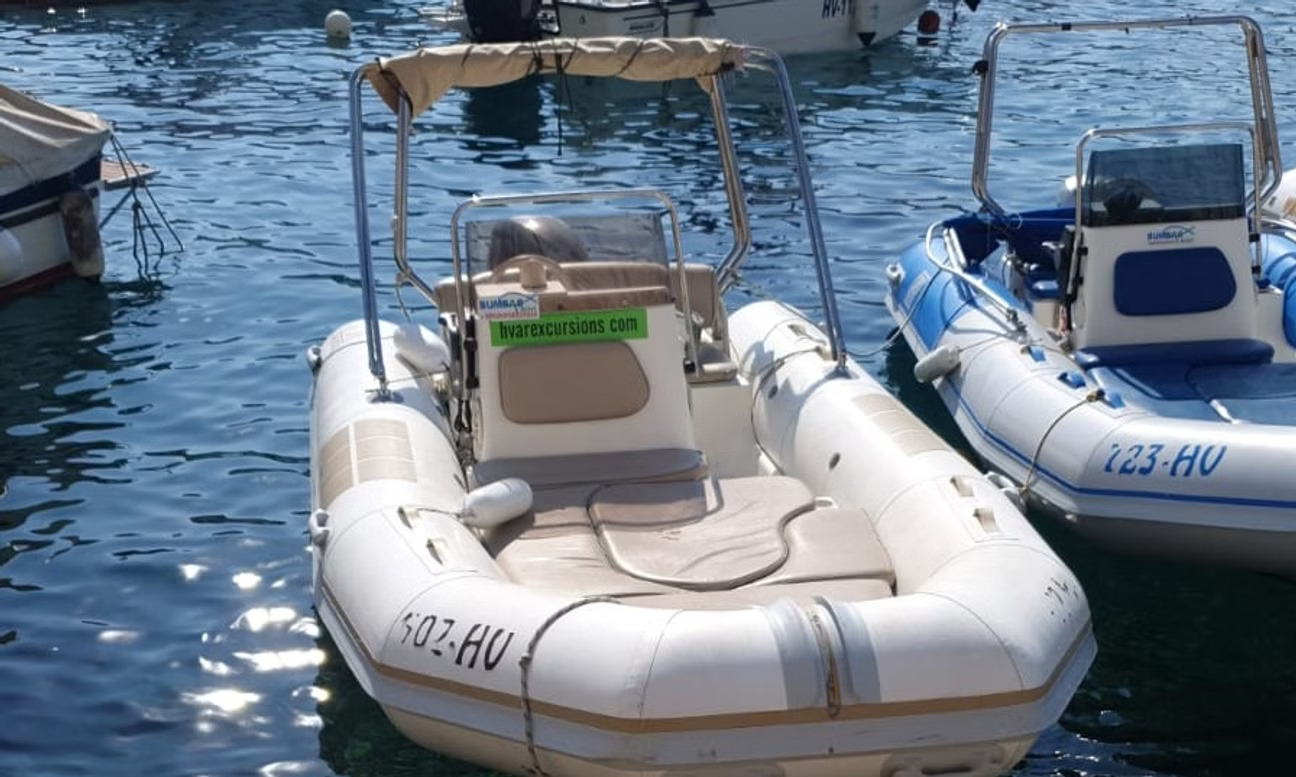 Zodiac Medline 60hp - Beach Landing